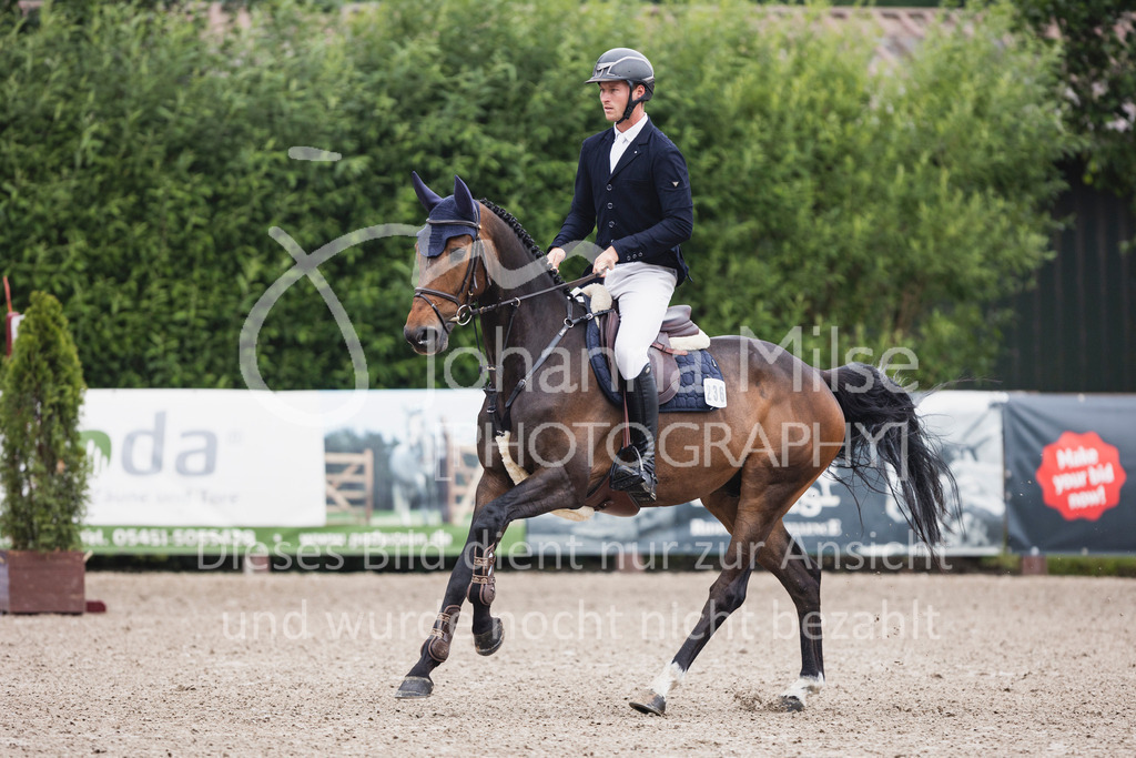 250610_Mühlen_SprPf-L1-314 | Deine schönsten Turniermomente als professionelle Fotos! Entdecke hochwertige Pferdesport-Fotografie im Online-Shop. Jetzt Fotos finden & bestellen!