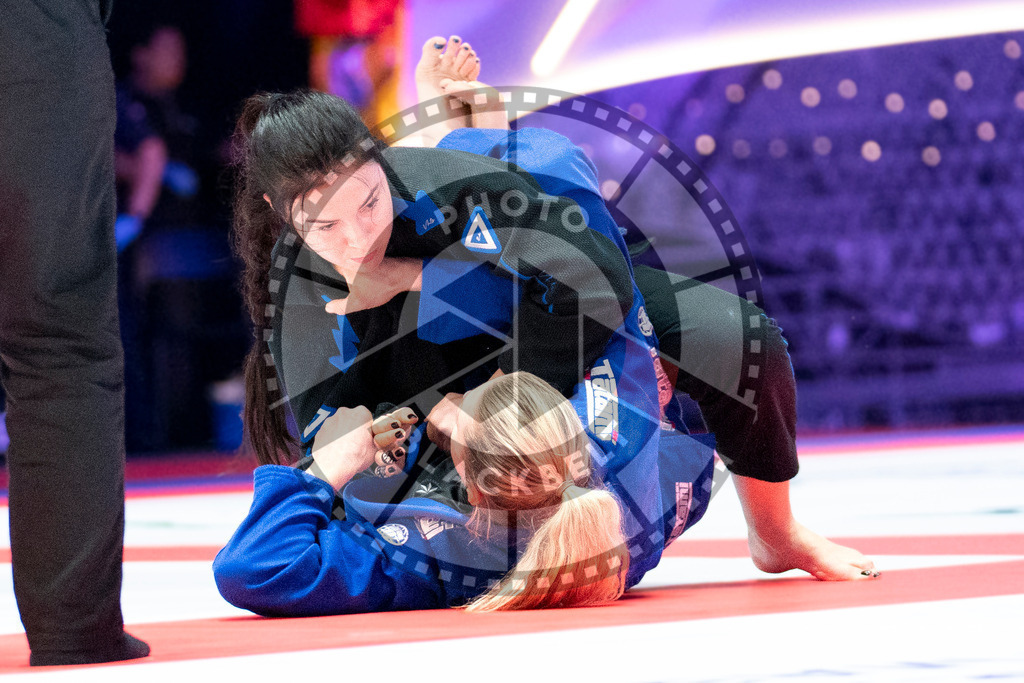 20231106PBB3136 | Fighters compete during the AJP World Master Championship in the Mubadala Arena in Abu Dhabi, Arab United Emirates, on November 6, 2023.