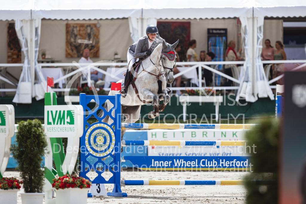 240714_BHO_M2-Spr-2-359 | Deine schönsten Turniermomente als professionelle Fotos! Entdecke hochwertige Pferdesport-Fotografie im Online-Shop. Jetzt Fotos finden & bestellen!