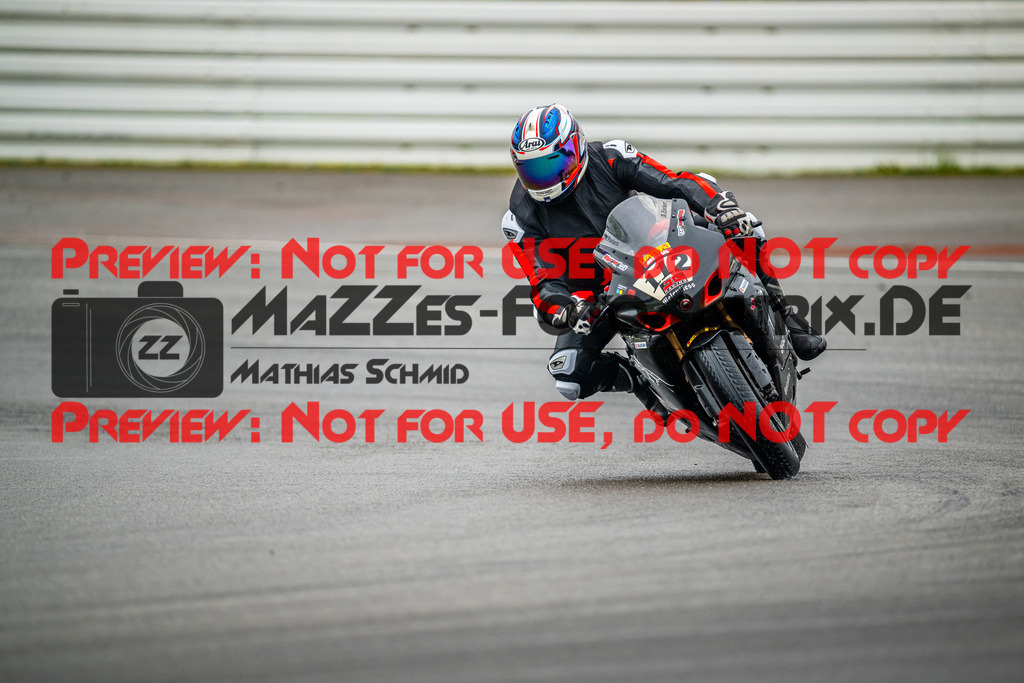 MaZZes_Fotomatrix_20240401_6007705_2975 | Fotograf Mathias Schmid
Sportfotograf,
Eventfotograf,
Hochzeitsfotograf,
Portraitfotograf