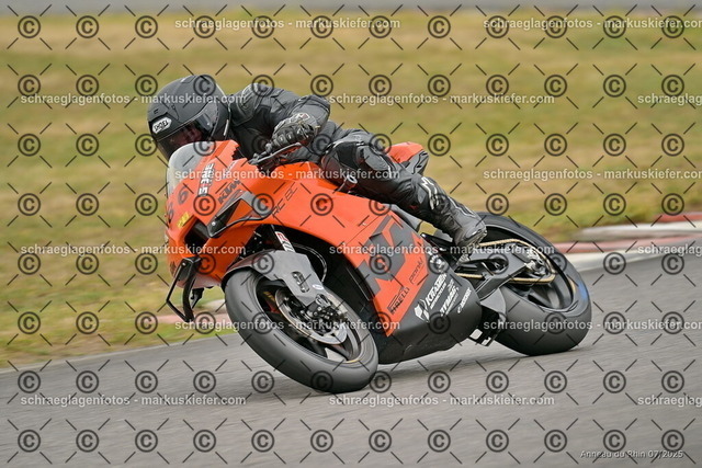 25bt05-1488 | markuskiefer.com - Realisiert mit Pictrs.com