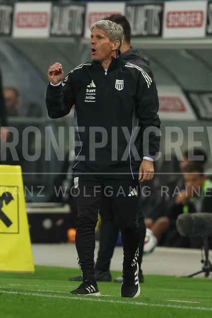 SK Puntigamer Sturm Graz vs LASK – Championship Group    | Graz, Austria, 22.Apr.26 - SOCCER - ADMIRAL Bundesliga, SK Puntigamer Sturm Graz vs LASK. The image shows Didi Kuehbauer (LASK).      