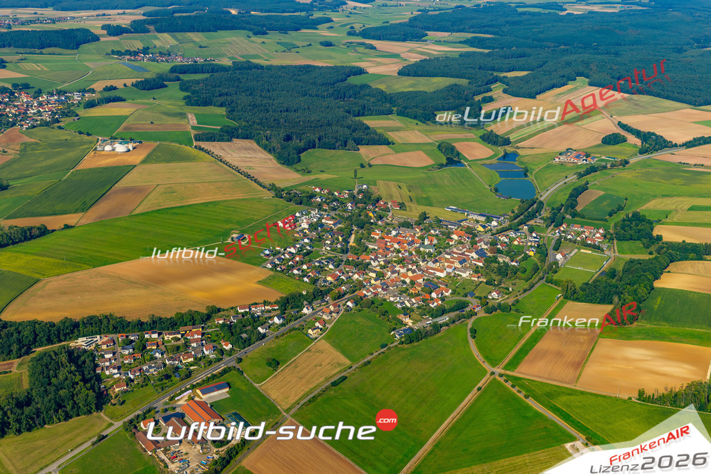 Das Luftbild zeigt :  Gebenbach - Die Luftaufnahme wurde 2024 vom UL-Flugzeug aus erstellt ( keine Drohne ) - Hochauflösende Luftaufnahme - Für grossformatige Ausdrucke geeignet. Die Geschenkidee !Mit Lizenz und Bildrechte bestellbar