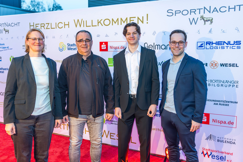 top-top.de 260306-232 | Foto, Video, Fotografie, Videografie, Fotobox, DJ, Discjockey, Musik, Musikbox, Veranstaltung, Photobooth, Amazon, Ebay, Buchtipp, Bestseller, Autor, Verlag, Buch, Wesel, Hamminkeln, NRW, Dinslaken, Rees, Drohne, Hochzeit, Party, Fotobox, Wesel, Fotograf