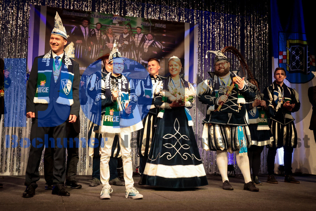 SES_GROBOKA20250208-12 | bond - Realisiert mit Pictrs.com