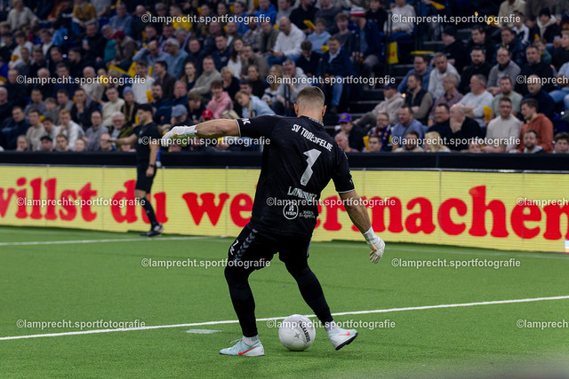 Fußball I Herren I Saison 2025-2026 I Hallenmasters Schleswig-Holstein 067 | Fabian Landvoigt (1, SV Todesfelde) - Realisiert mit Pictrs.com