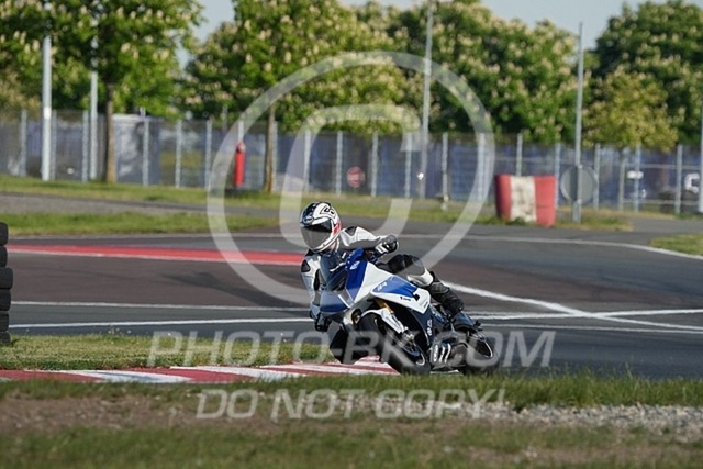 2025_05_12_PBK_15975 | Sportfotografie; SlowMotion; Video; Rennstrecke; Hafeneger; Speer; Racing; RSE; BMW; CBO; Trackday; Motorsportarena; Hockenheimring; Brno; Most; Barcelona; Valencia