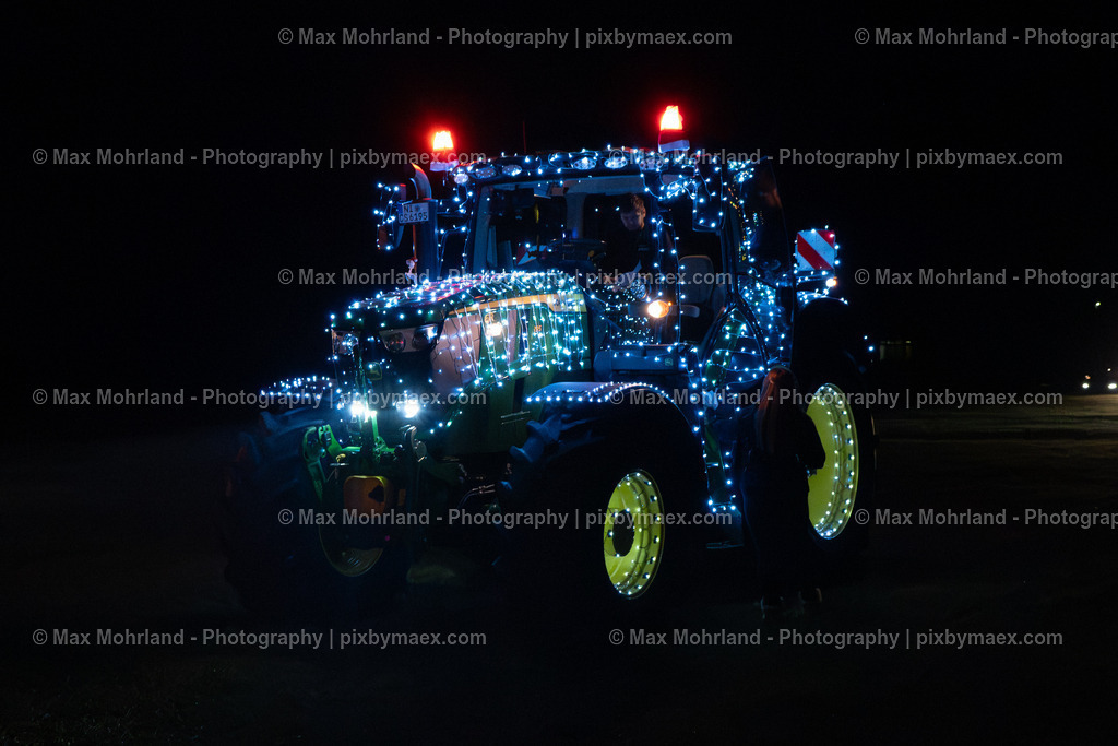 Lichterfahrt-Sulingen_071225-MM_9020-0015 | Max Mohrland - Photography - Realisiert mit Pictrs.com