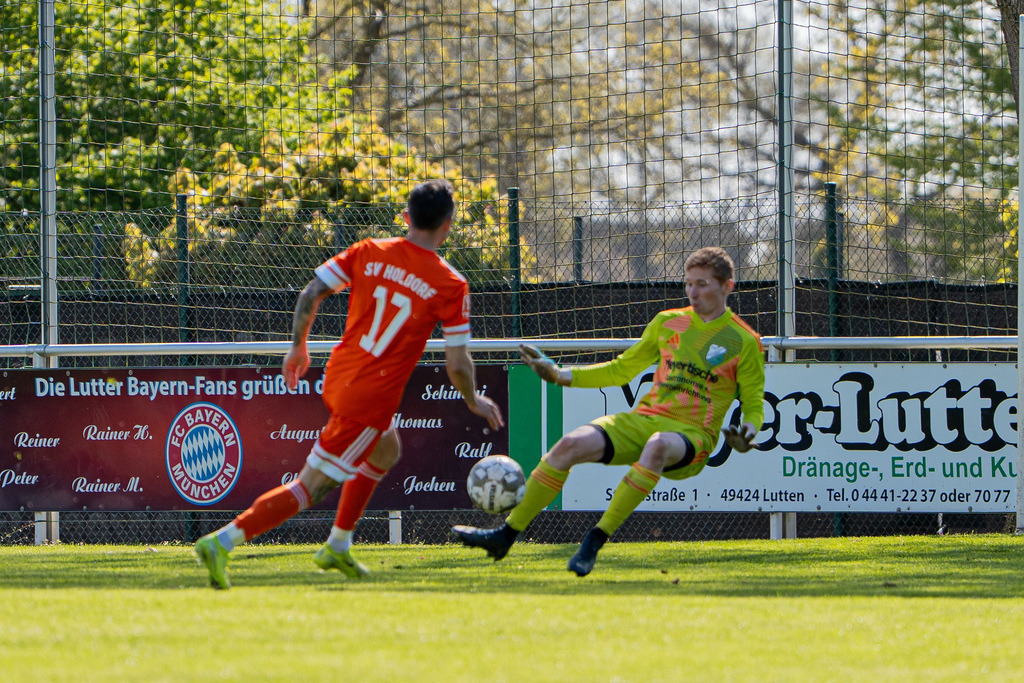 Fußball I Herren I Saison 2025-2026 I Bezirksliga Weser-Ems 4 I 29. Spieltag I TuS Lutten - SV Holdorf I 12143 | jns.sportfotos - Realisiert mit Pictrs.com
