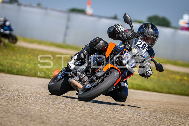 0201-260509DCB-035_201 | Deine Full-Service-Agentur für ✔️Videoproduktionen und ✔️Motorsportfotografie Jetzt Angebot anfragen!