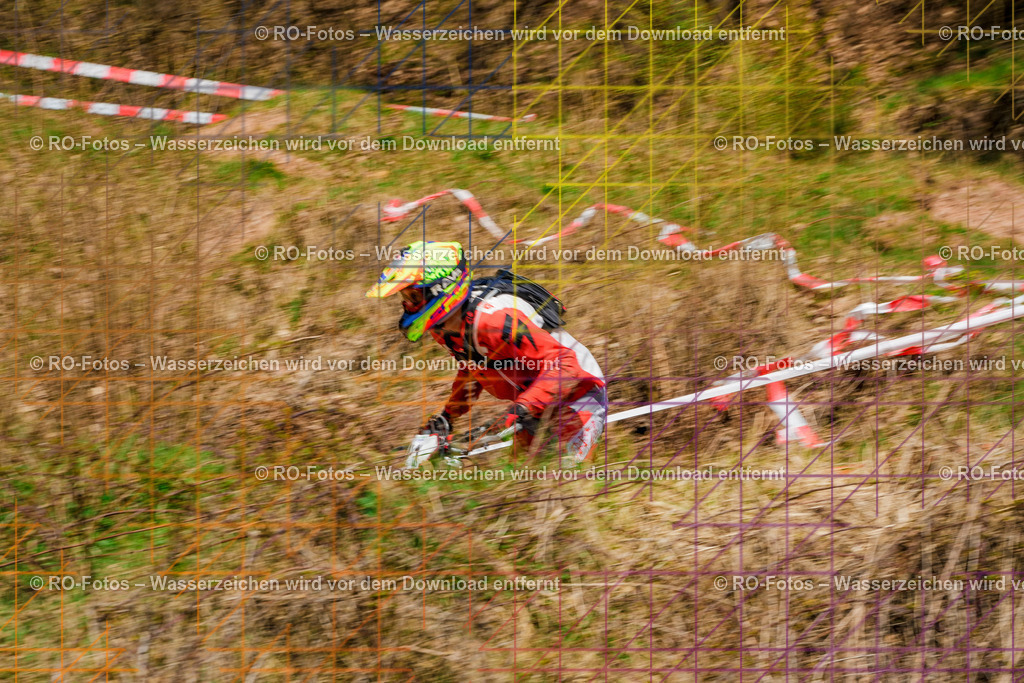 2 Lauf Mernes-207 | Sportfotografie von RO-Fotos: Motorsport, Motocross, Enduro, Laufveranstaltungen und Triathlon. Professionelle Fotos von Sportlern und Events. - Realisiert mit Pictrs.com