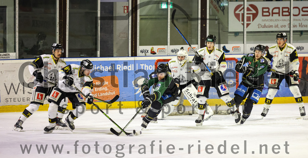 2022-12-23_055_TSV_Erding_gegen_EA_Schongau | Erding, Deutschland, 23.12.2022:
Eishockey, Bayernliga 2022 / 2023, 22. Spieltag, TSV Erding gegen EA Schongau, Endergebnis: 

Foto: Christian Riedel / fotografie-riedel.net