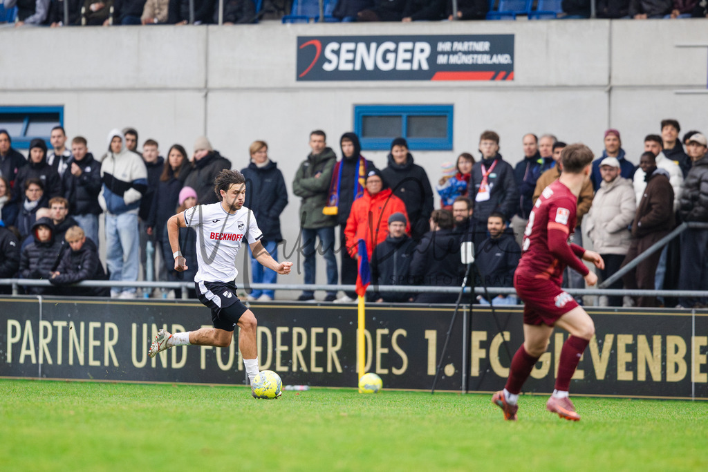 Westfalenpokal, Viertelfinale, Saison 2025/2026: 1. FC Gievenbeck - SC Verl | Westfalenpokal, Viertelfinale, Saison 2025/2026, 1. FC Gievenbeck empfängt SC Verl im Sportpark Gievenbeck in Münster. Foto: sportfotografie.ms | Markus Paletta - Realisiert mit Pictrs.com