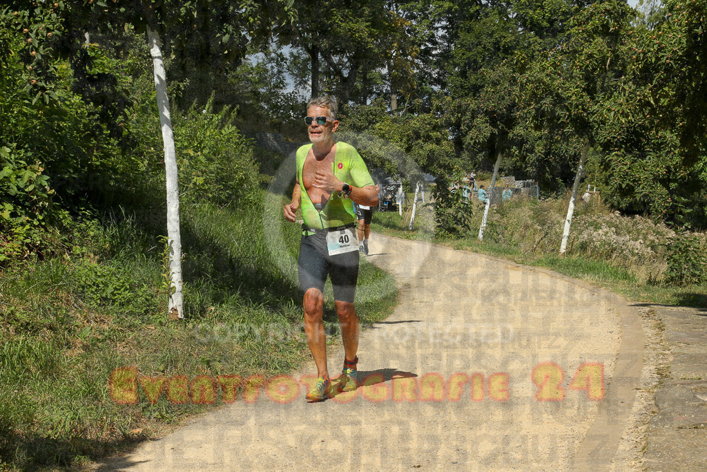 250824_1223_EX1_9255 | Sportfotografie im Rhein-Sieg Kreis, Köln, Bonn, NRW, Rheinland Pfalz, Hessen, etc. Unser Tätigkeitsfeld umfasst den Laufsport vom Volkslauf über den Marathon, Duathlon, Triathon bis zum Ultralauf wie Kölnpfad Ultra oder Schindertrail.