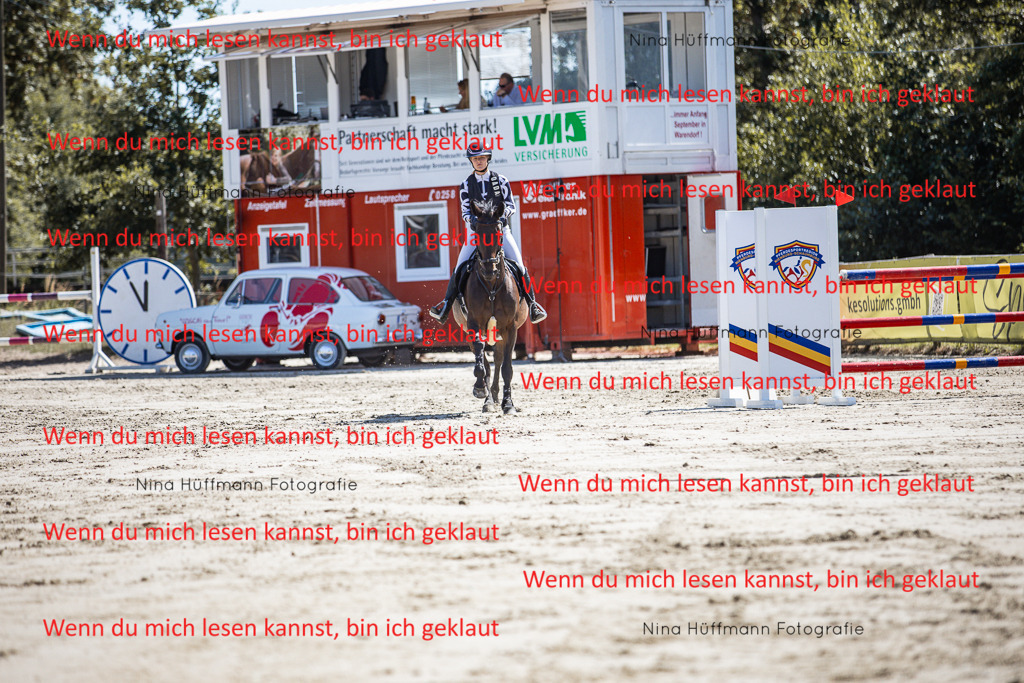 BK1A6707 | Turnierbilder Turnierfotos Nina Hüffmann Turnierfotografie Pferdefotografie Tierzeichnung Haustierzeichnung Pferdezeichnung Hundezeichnung Videograf  - Realisiert mit Pictrs.com