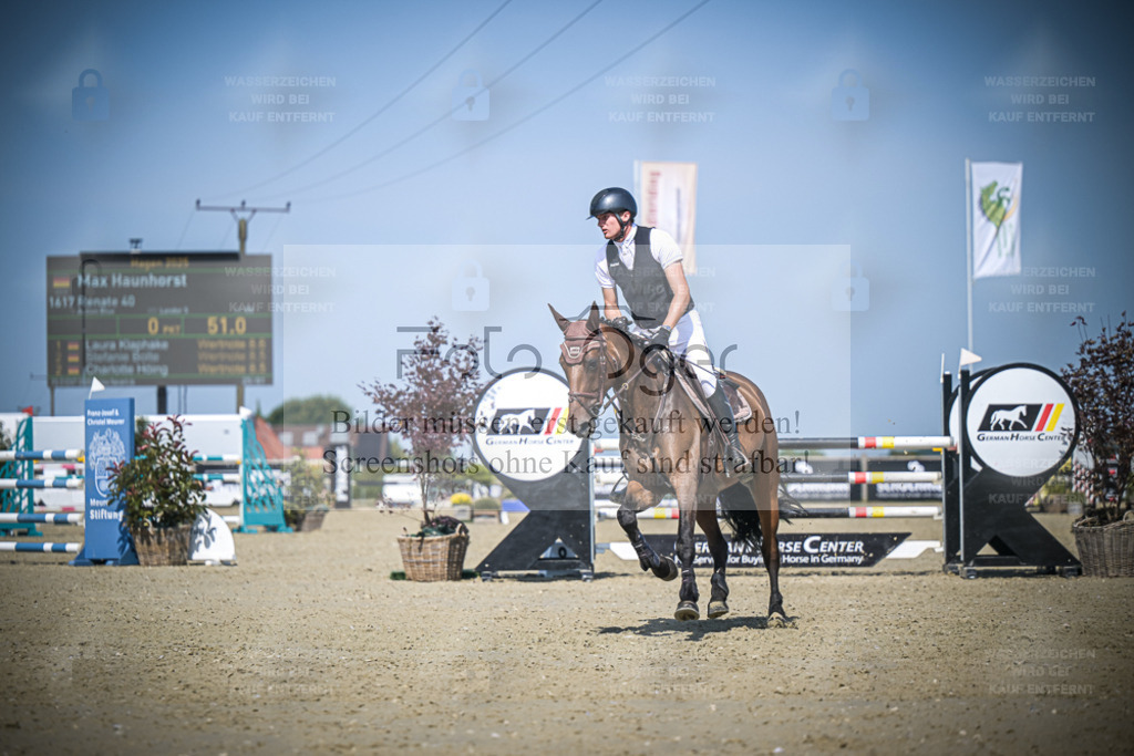 DOS_1474 | Entdecke hochwertige Reitturnierfotos von Foto Oger. Professionell, emotional und authentisch – jetzt Lieblingsmomente im Shop bestellen. - Realisiert mit Pictrs.com