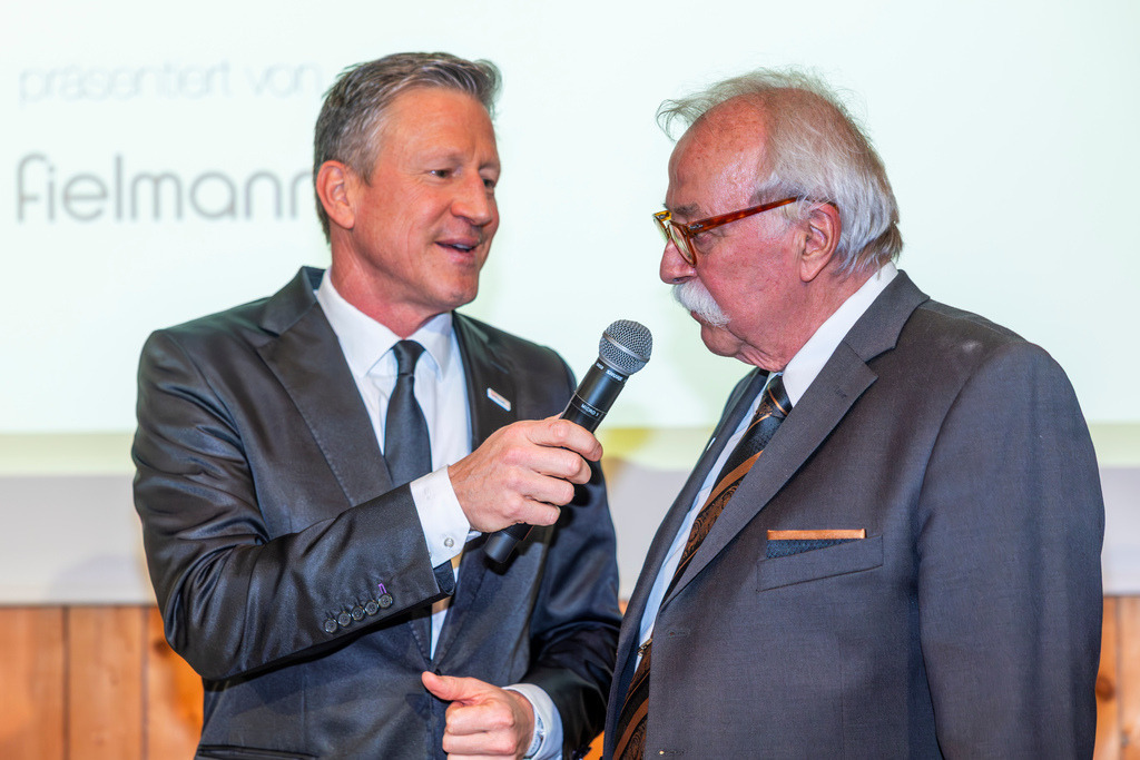 top-top.de 260306-111 | Foto, Video, Fotografie, Videografie, Fotobox, DJ, Discjockey, Musik, Musikbox, Veranstaltung, Photobooth, Amazon, Ebay, Buchtipp, Bestseller, Autor, Verlag, Buch, Wesel, Hamminkeln, NRW, Dinslaken, Rees, Drohne, Hochzeit, Party, Fotobox, Wesel, Fotograf