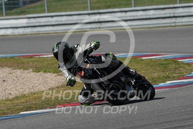 2024_05_04_PBK_22457 | Sportfotografie; SlowMotion; Video; Rennstrecke; Hafeneger; Speer; Racing; RSE; BMW; CBO; Trackday; Motorsportarena; Hockenheimring; Brno; Most; Barcelona; Valencia