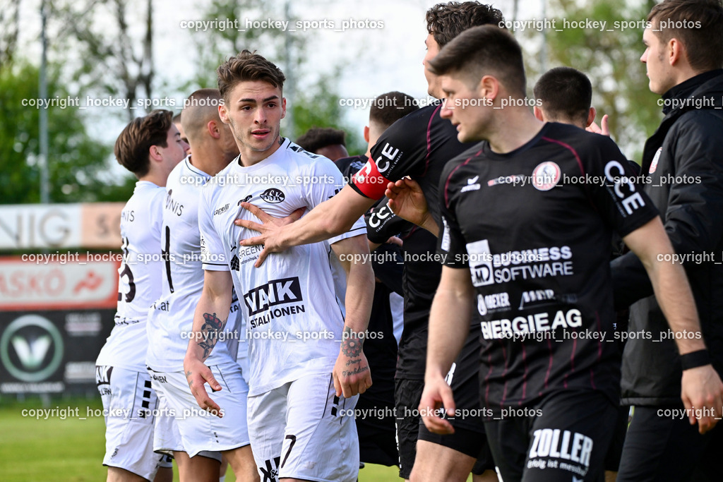 ASK Klagenfurt vs. SK Vorwärts Steyr 21.4.2024 | #7 Bondan Romaniuk ASK Klagenfurt, #4 Stefan Goldnagl SK Vorwärts Steyr, #73 Oliver Filip SK Vorwärts Steyr, ASK Klagenfurt vs. SK Vorwärts Steyr 21.4.2024, ASK Klagenfurt vs. SK Vorwärts Steyr am 21.04.2024 in Klagenfurt (ASK Sportzentrum Fischl), Austria, (Photo by Bernd Stefan)