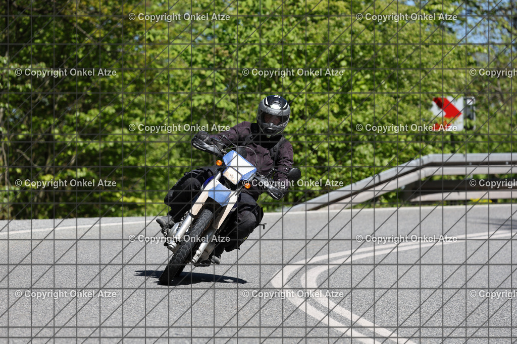 IMG_0023 | Fotograf am Kyffhäuser. Onkel Atze. Kyffhäuser Rennstrecke. Café36. Motorsportfotografie. - Realisiert mit Pictrs.com