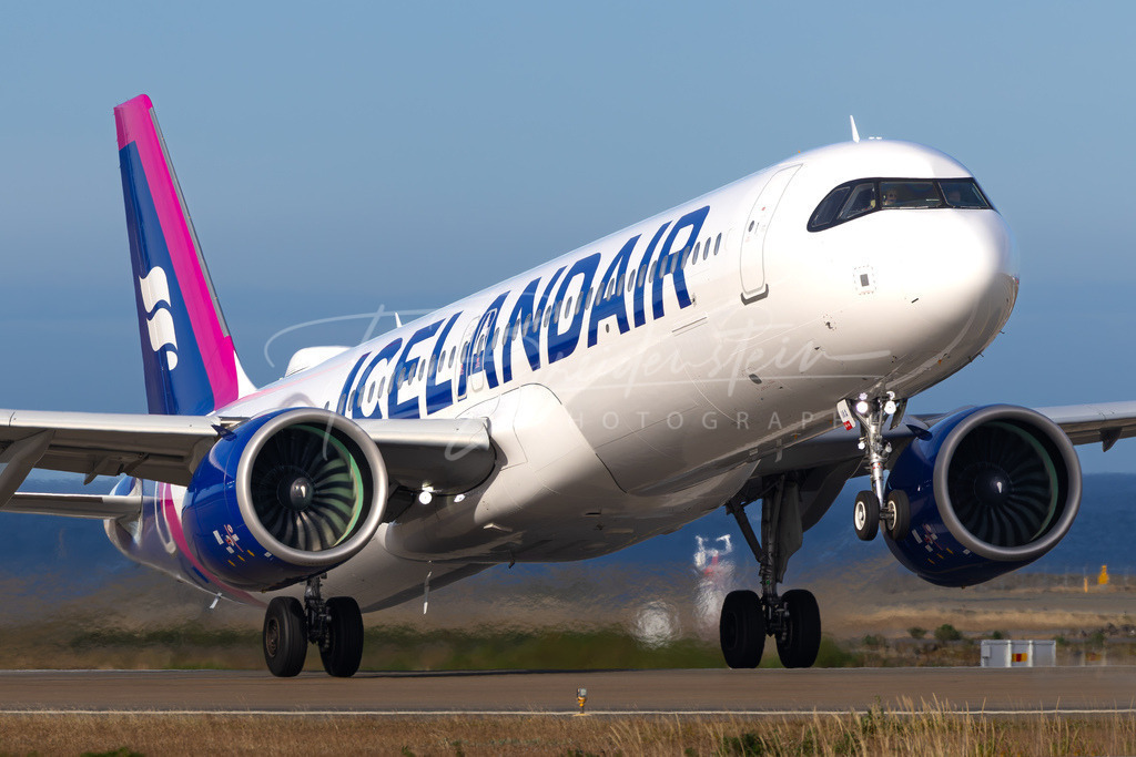 20250912-822A5999 Kopie | Buy high-quality aviation and travel photography prints by professional photographer Timo Breidenstein. Authentic images, professionally printed, worldwide shipping. - Realisiert mit Pictrs.com