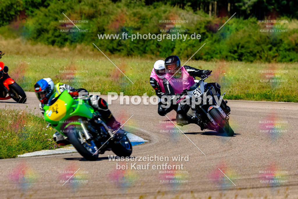 051-3090 | Hier findet Ihr Bilder von Touristenfahrten auf der Nürburgring Nordschleife oder von anderen Veranstaltungen die ich besucht habe. Viel Spass beim Durch Schauen 