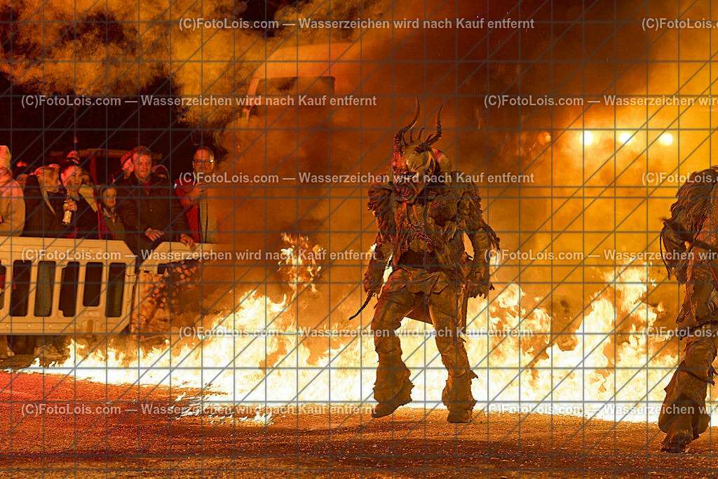 ALP8262_PerchtengruppenTreffen Gaming | (C)FotoLois.com, Alois Spandl. Perchtengruzppentreffen in Gaming am Badparkplatz, Fr 5. Januar 2024.