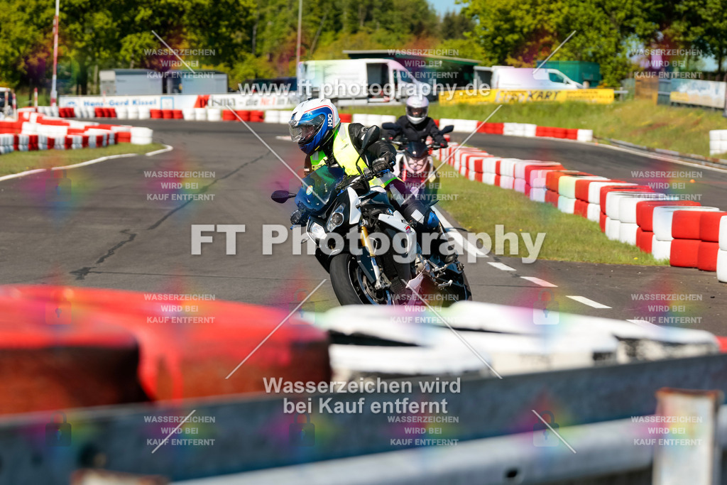 Moto-TeamOBK-21706 | Hier findet Ihr Bilder von Touristenfahrten auf der Nürburgring Nordschleife oder von anderen Veranstaltungen die ich besucht habe. Viel Spass beim Durch Schauen 