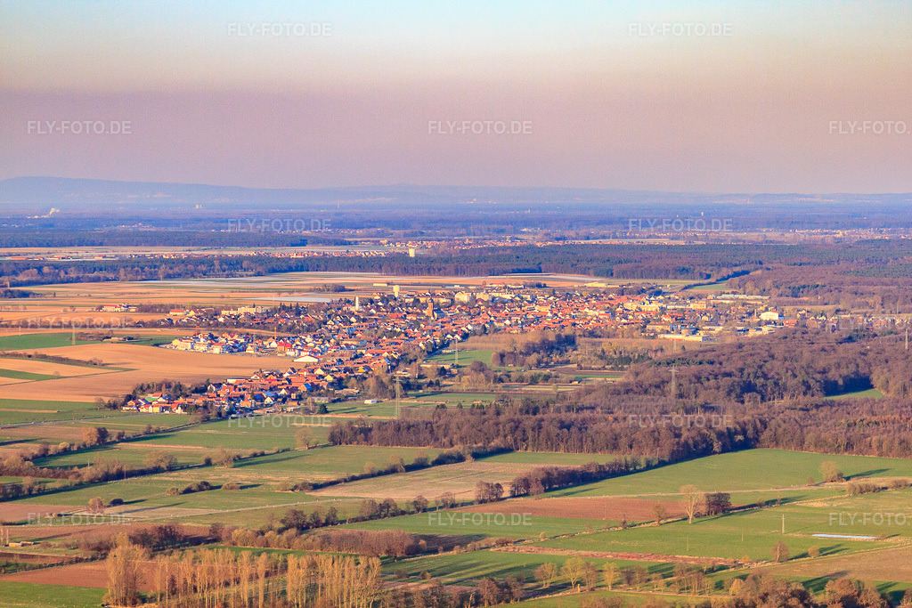 Luftbild: Stadtansicht aus Südosten in Kandel im Bundesland Rheinland-Pfalz in Deutschland. Foto: IMG_38831.jpg vom 20.03.2011 durch Werner Riehm/FLY-FOTO.de