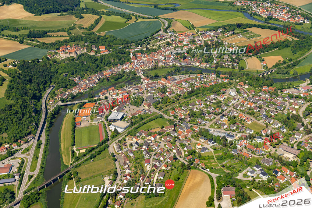 Das Luftbild der Stadt Harburg wurde 2022 vom Flugzeug heraus erstellt (keine Drohnen-Aufnahmen) Aufnahmehöhe ca.450 Meter- hohe Bildauflösung und Druck-Qualität. Garantiert!