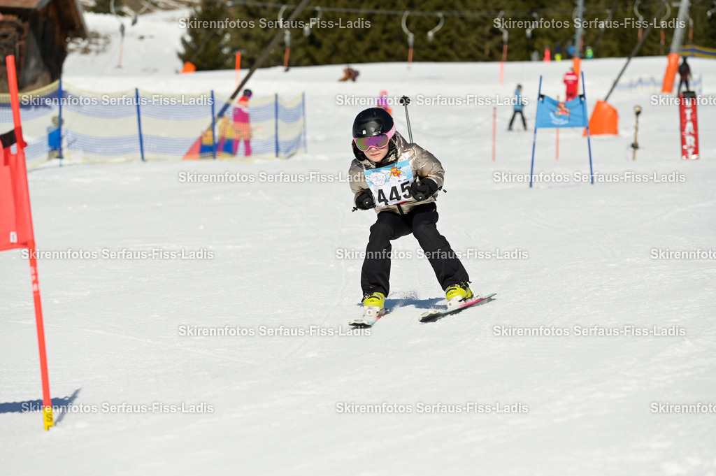 SRF_27.02.2026_324 | Skirennfotos,Serfaus,Fiss,Ladis,Kinderskirennen,Winter,Tirol,Oberland,skirace,SFL,feelfree,weil wir's genießen,ski,Ski,skifahren,Sonnenplateau, - Realisiert mit Pictrs.com