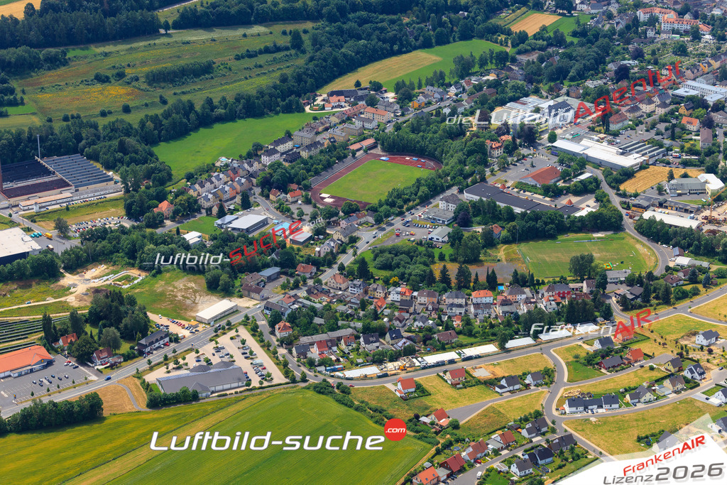 Die Luftaufnahme der Stadt Wunsiedel wurde vom UL-Flugzeug heraus erstellt ( keine Drohne )- hohe Auflösung für beste Qualität