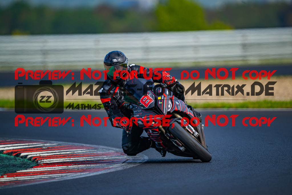 MaZZes_Fotomatrix_20250913_6007705_8649 | GELB