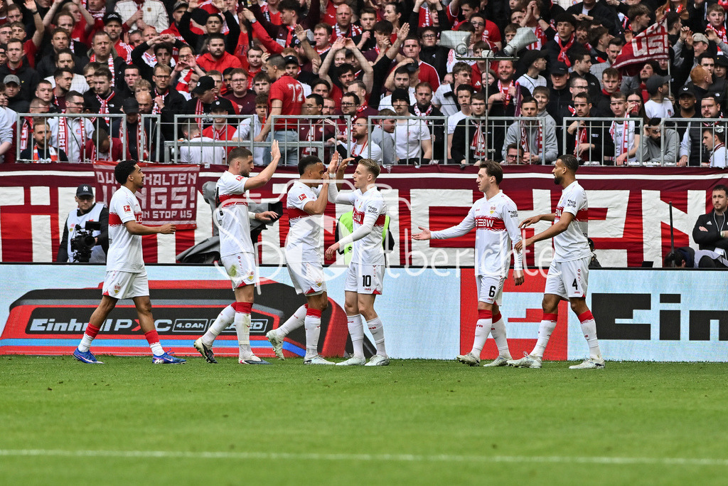 FC Bayern München - VfB Stuttgart | MUNICH, GERMANY - 19. APRIL: Stuttgart celebrating the goal to makes 0-1 - Chris FÜHRICH (VfB Stuttgart 10) - Tor / Torschuetze / Freude / Happy during the Bundesliga Match between FC Bayern Munich vs. VfB Stuttgart at Matchday 30 at Allianz Arena / DFL REGULATIONS PROHIBIT ANY USE OF PHOTOGRAPHS AS IMAGE SEQUENCES AND/OR QUASI-VIDEO