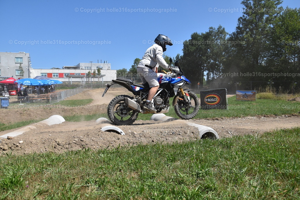 DSC_0194 | Sportfotografie , Motorsport, Motoross, Reitsport, Mointainbike, Enduro,
Landschaft , Outdoor, Eventfotografie, Landschaft, Bilder online bestellen - Realisiert mit Pictrs.com