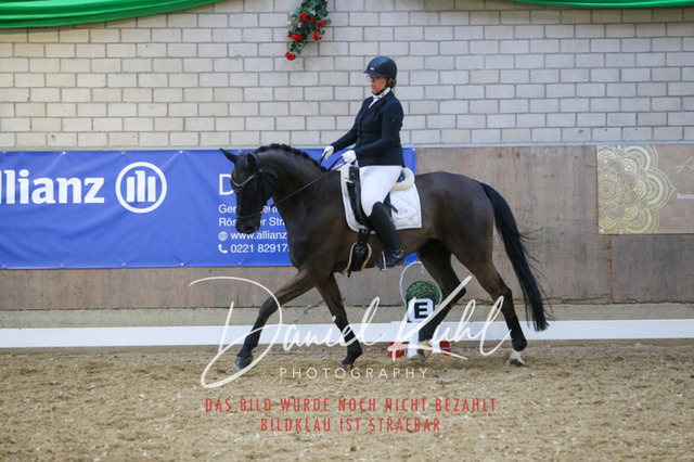 IMG_2896 | Turnierfotos kaufen im Webshop von Daniel Kuhl Photography – entdecke professionelle Reitsportfotos aus Turnieren & Events. Hochwertige Turnierbilder online bestellen & sichern. Jetzt Fotos von Reitsportturnieren kaufen!