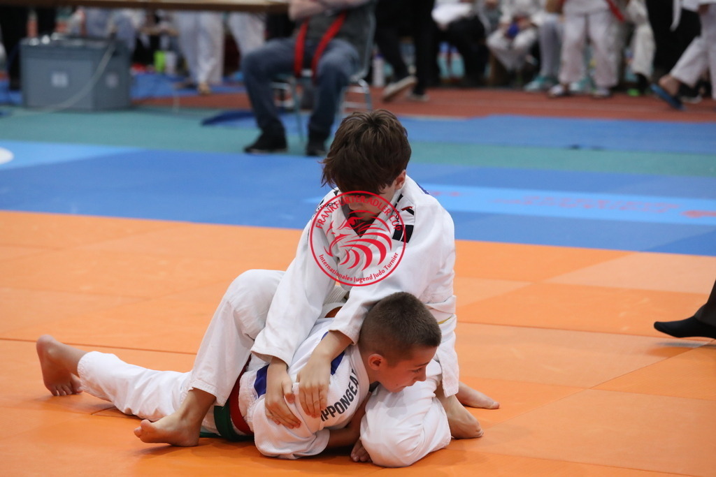 1J7A2400 | Fotos vom Adler Cup - Pictures from Adler Cup

Hier findet Ihr alle Eindrücke und großen Momente der Adler Cup Wochenenden. Here you will find all impressions and great moments of the Adler Cup weekends. - Realisiert mit Pictrs.com