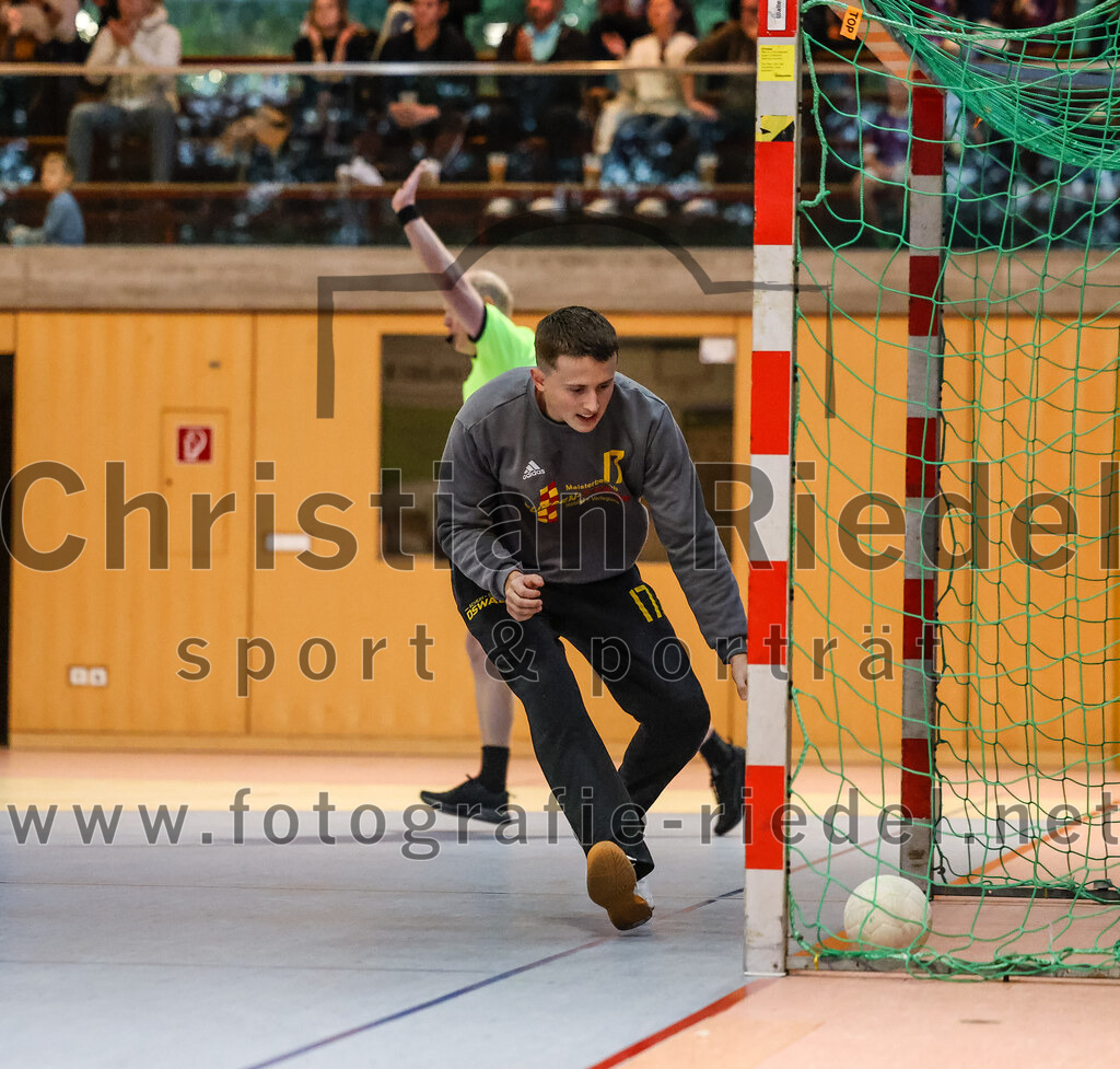 2024-10-13_049_SpVgg_Altenerding_gegen_SSG_Metten | Erding, Deutschland, 13.10.2024:Handball, Bezirksoberliga Männer 2024 / 2025, 4. Spieltag, SpVgg Altenerding gegen SSG Metten, Endergebnis: 40:22Maximilian Bürger (SSG Metten, #17)Foto: Christian Riedel / fotografie-riedel.net