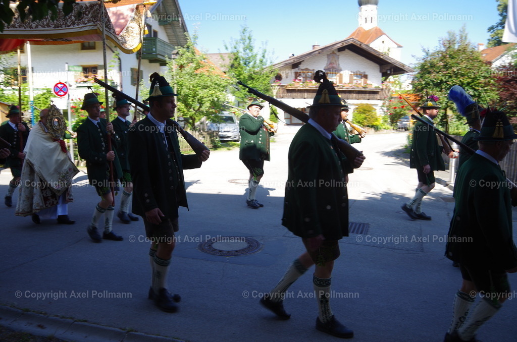 IMGP5297 | fotografiert von Axel PollmannLeonhardi Wallfahrt Benediktbeuern und Murnau, Fronleichnam, Fasching, Landschaft im Loisachtal und Benediktbeuern  - Realisiert mit Pictrs.com
