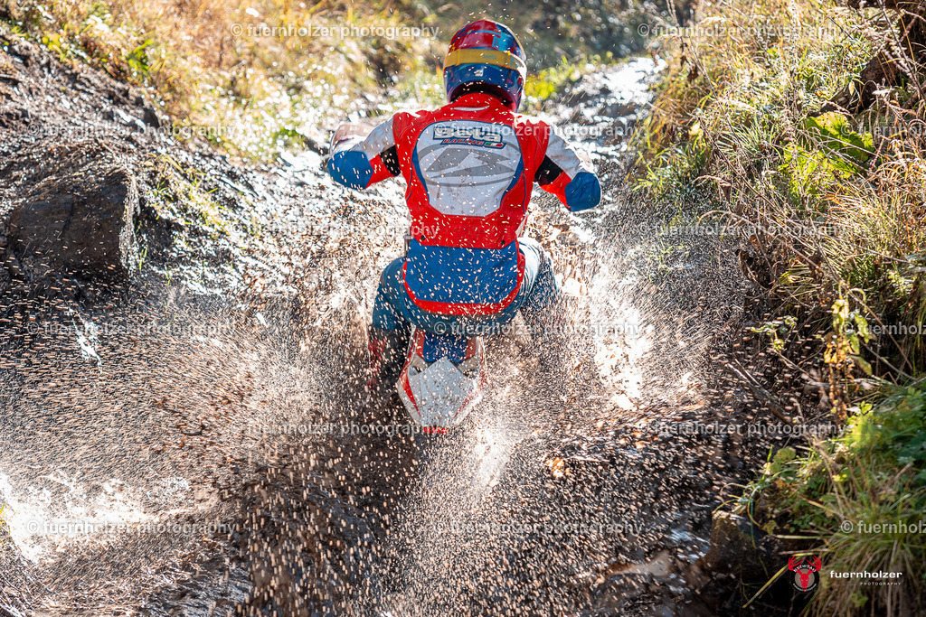 fuernholzer_251026-C1-193-2 | Fotografische Impressionen von der Red Stag Enduro Extreme by fuernholzer-photography.com. Endurosport in Österreich fotografisch festgehalten von fuernholzer. Auftragsfotografie für Private, Gewerbefotos und Industriefotografie. Eventfotografie, Sportfotografie und Motorsportfotografie. Anbieter von Fotoworkshops, Fototraining, fotografischen Vorträgen und Fotoseminaren.