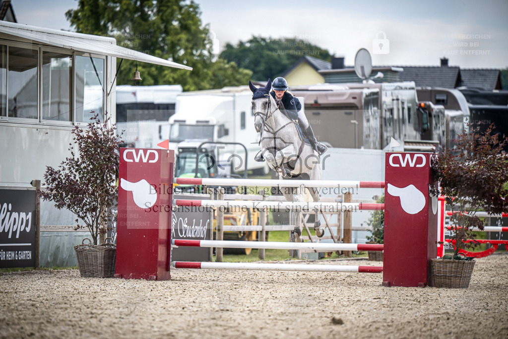 DOS_5779 | Entdecke hochwertige Reitturnierfotos von Foto Oger. Professionell, emotional und authentisch – jetzt Lieblingsmomente im Shop bestellen. - Realisiert mit Pictrs.com