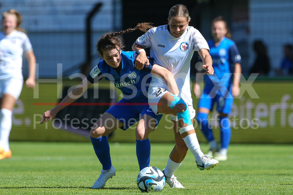 Fussball, 2. Frauen-Bundesliga, SV Meppen - 1. FFC Turbine Potsdam | v.li.: Nina Kossen (SV Meppen, 10) und Noa Selimhodzic (1. FFC Turbine Potsdam, 21) im Zweikampf, Duell, Dynamik, Aktion, Action, Spielszene, DIE DFB-RICHTLINIEN UNTERSAGEN JEGLICHE NUTZUNG VON FOTOS ALS SEQUENZBILDER UND/ODER VIDEOÄHNLICHE FOTOSTRECKEN. DFB REGULATIONS PROHIBIT ANY USE OF PHOTOGRAPHS AS IMAGE SEQUENCES AND/OR QUASI-VIDEO.