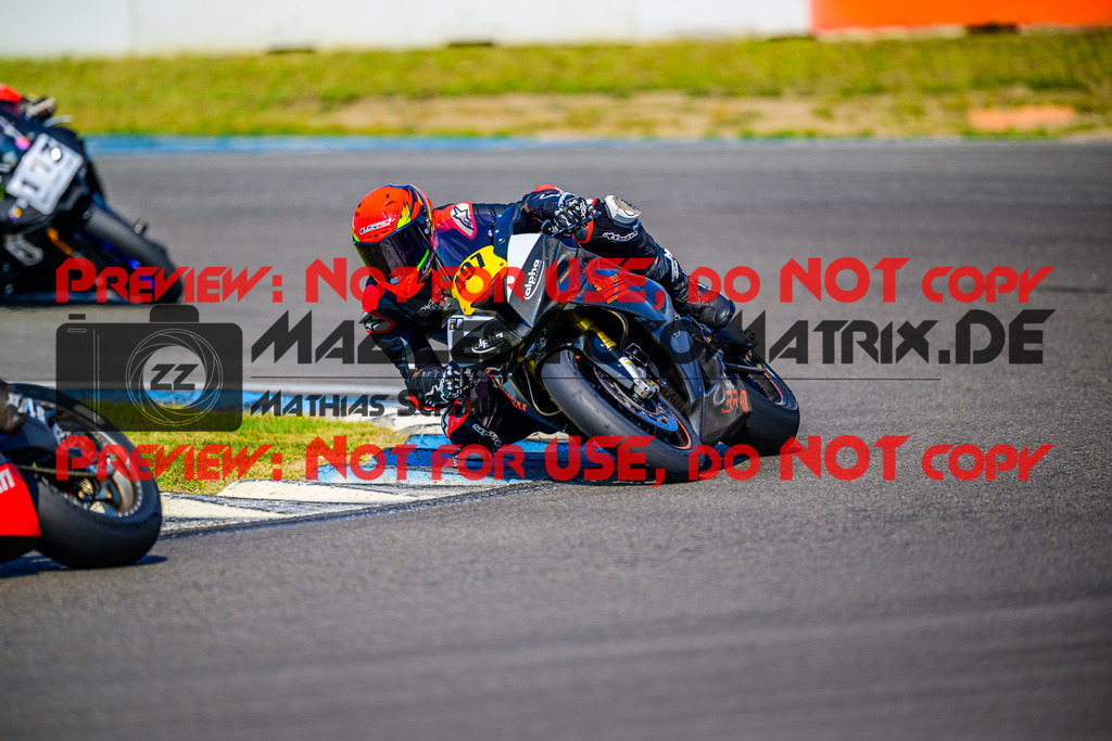 MaZZes_Fotomatrix_20250816_6007705_8478 | WEISS