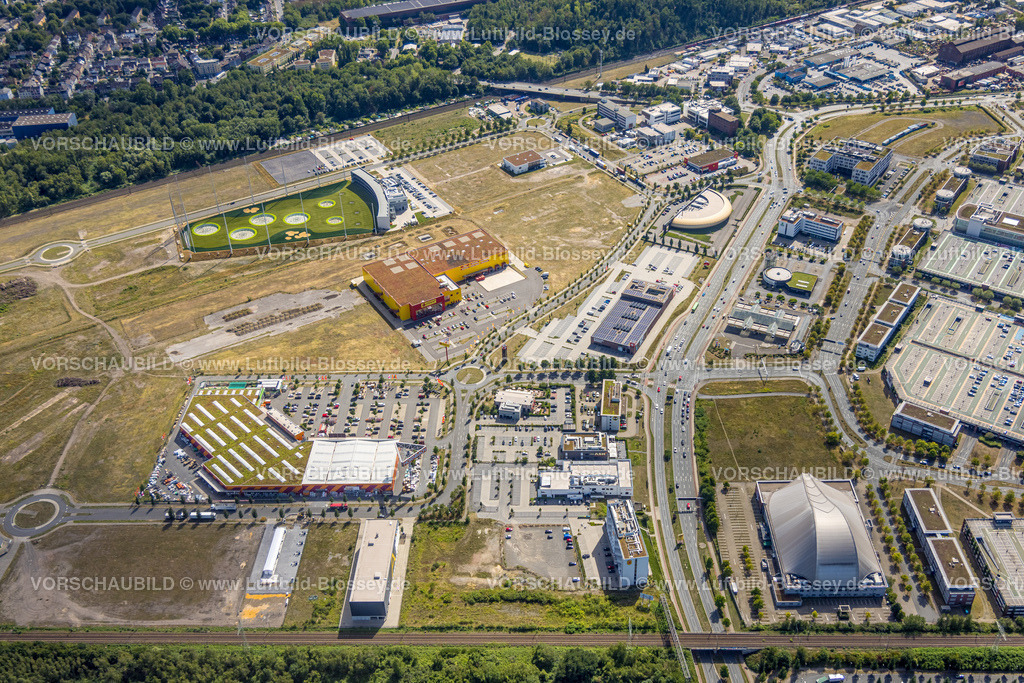 Oberhausen220800855 | Luftbild, Westfield Centro, Topgolf Anlage, Metronom Theater, Hotel Super 8 by Wyndham Oberhausen, XIAO Restaurant, The ASH - Oberhausen, B&amp;B Hotel Oberhausen am Centro, Space Plus Store, Oberhausen, Ruhrgebiet, Nordrhein-Westfalen, Deutschland