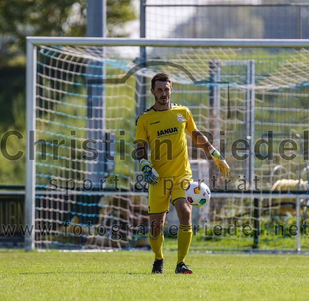 2023-09-16_012_FC_Langengeisling_gegen_TSV_Dorfen | Erding, Deutschland, 16.09.2023:
Fußball, Bezirksliga Oberbayern Ost 2023 / 2024, 9. Spieltag, FC Langengeisling gegen TSV Dorfen, Endergebnis: 3:1

Torwart Alexander Wolf (TSV Dorfen, #1)

Foto: Christian Riedel / fotografie-riedel.net