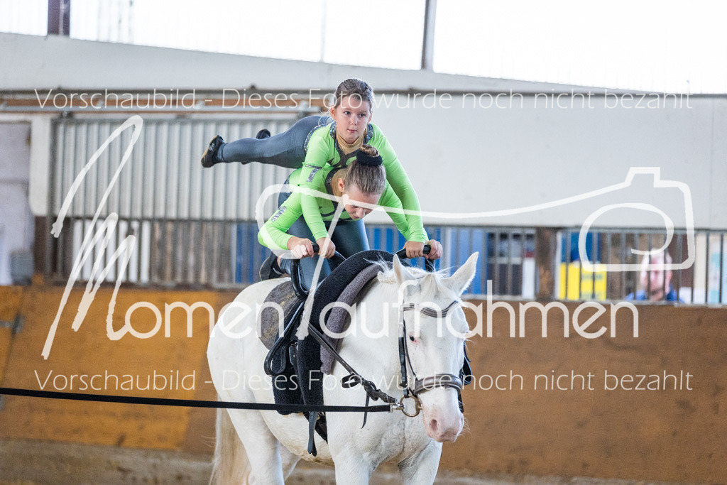 SS-Maxi-239 | MomenTaufnahmen Pferdesportfotos