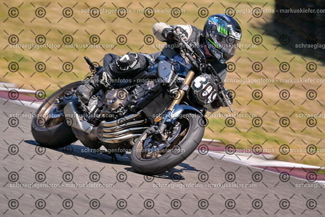 26bt05-1133 | markuskiefer.com - Realisiert mit Pictrs.com