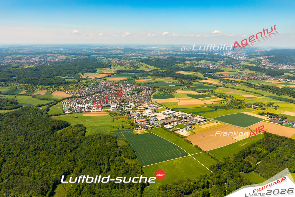 Das Luftbild zeigt :  Schlierbach - Die Luftaufnahme wurde 2024 vom UL-Flugzeug aus erstellt ( keine Drohne ) - Hochauflösende Luftaufnahme - Für grossformatige Ausdrucke geeignet. Die Geschenkidee !Mit Lizenz und Bildrechte bestellbar