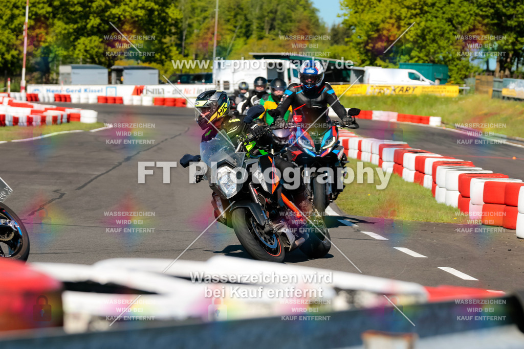 Moto-TeamOBK-21498 | Hier findet Ihr Bilder von Touristenfahrten auf der Nürburgring Nordschleife oder von anderen Veranstaltungen die ich besucht habe. Viel Spass beim Durch Schauen 