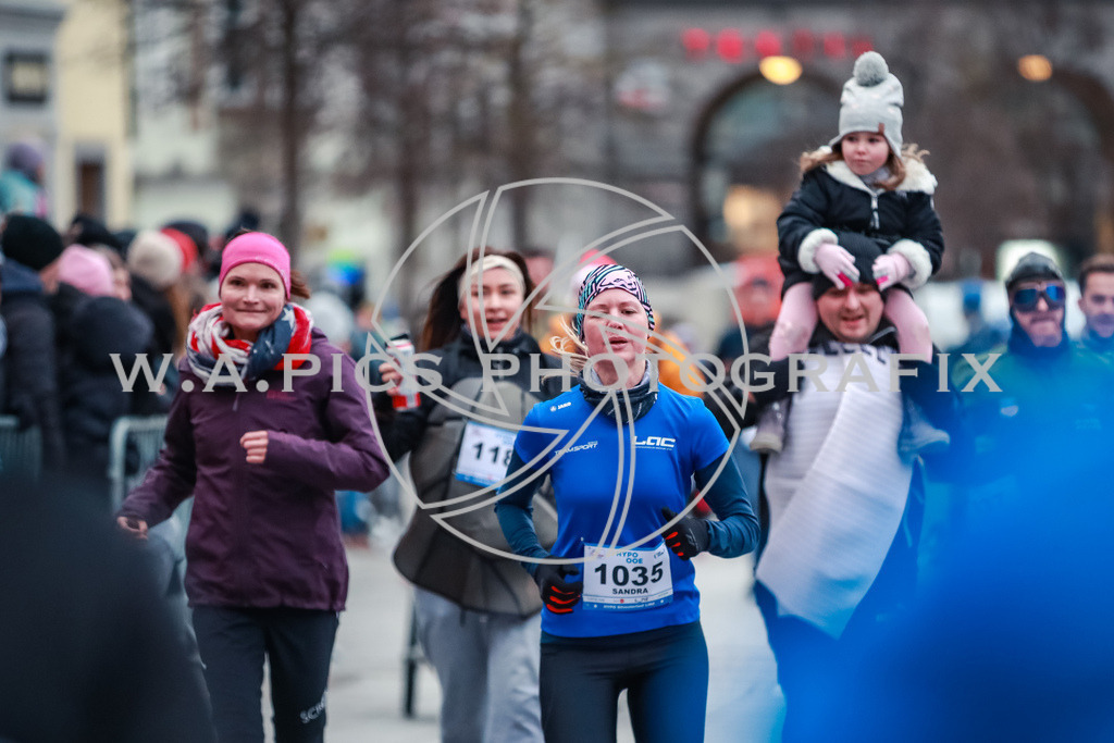 SILVESTERLAUF LINZ 25 | Linz, AUSTRIA, 31. Dezember 25, TRIRUN SILVESTERLAUF LINZ 25 , Image shows: 
Photo: WAPICS / BINDER Manuel